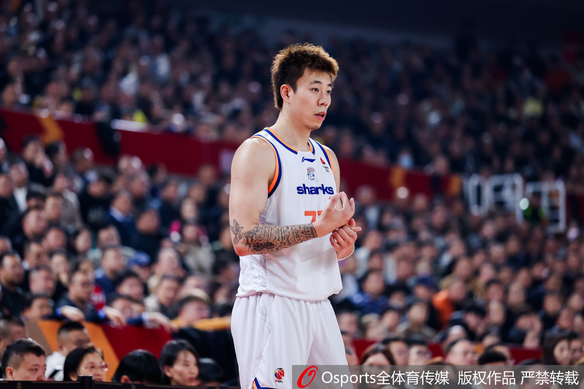 躺赢一把！张镇麟首发仅15分钟5中2拿到4分3板&早早打卡下班